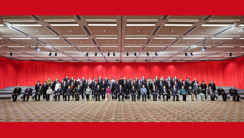 習近平會(huì )見(jiàn)香港各界代表人士