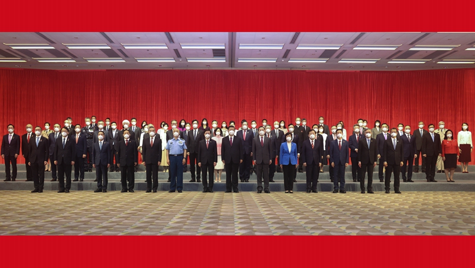 習近平會(huì )見(jiàn)香港特別行政區新任行政、立法、司法機關(guān)負責人