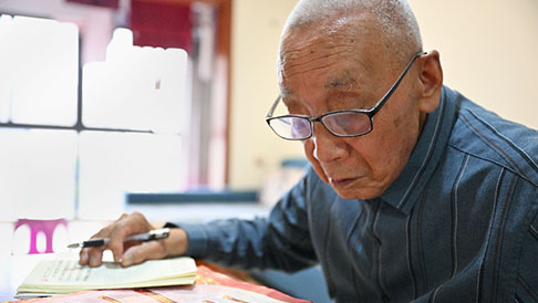 退休不退崗，初心永不忘——記新華社“中國網(wǎng)事?感動(dòng)2022”年度網(wǎng)絡(luò )感動(dòng)人物舒服民