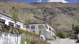 一曲藏戲，幾多變化 孔雀河畔的千年古村之變