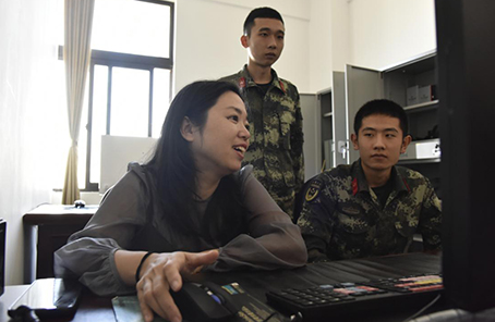 軍嫂鄭如:雖苦不怕，是我對愛(ài)的承諾