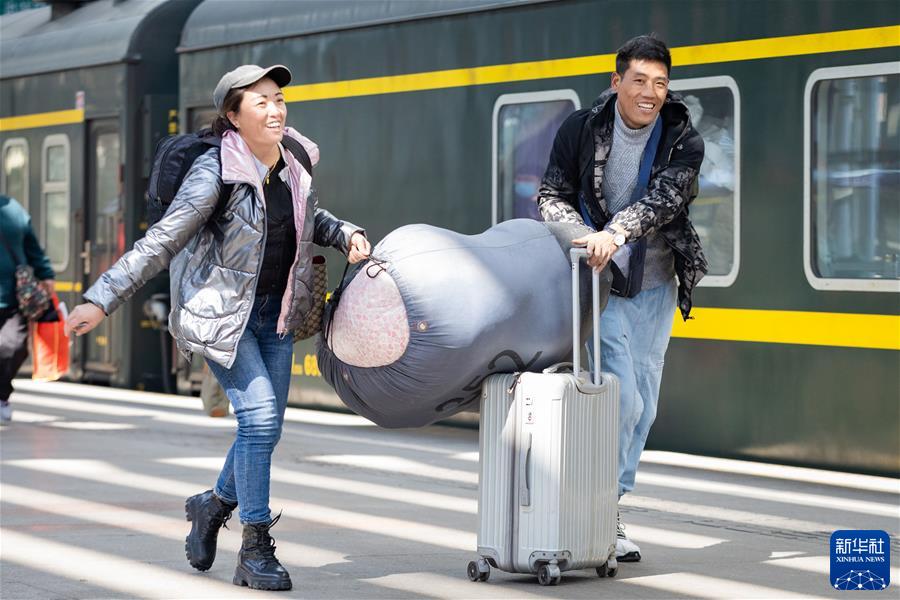 #（鏡觀(guān)中國&middot;新華社國內新聞?wù)掌恢芫x）（7）2023年春運，收官！