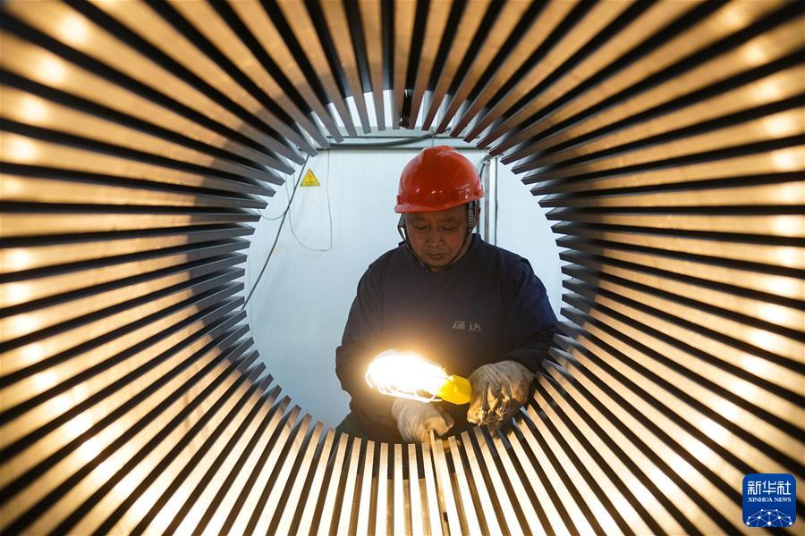 （鏡觀(guān)中國&middot;新華社國內新聞?wù)掌恢芫x）（14）專(zhuān)精特新&ldquo;小巨人&rdquo;企業(yè)生產(chǎn)忙