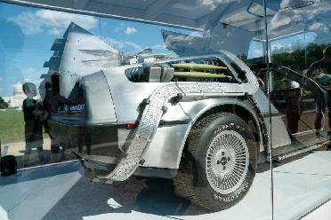 &ldquo;時(shí)光機&rdquo;道具汽車(chē)在華盛頓展出