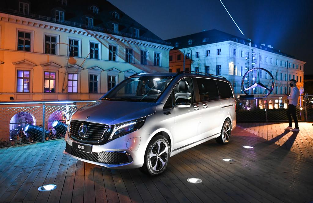 歷史老城遇到當代車(chē)展