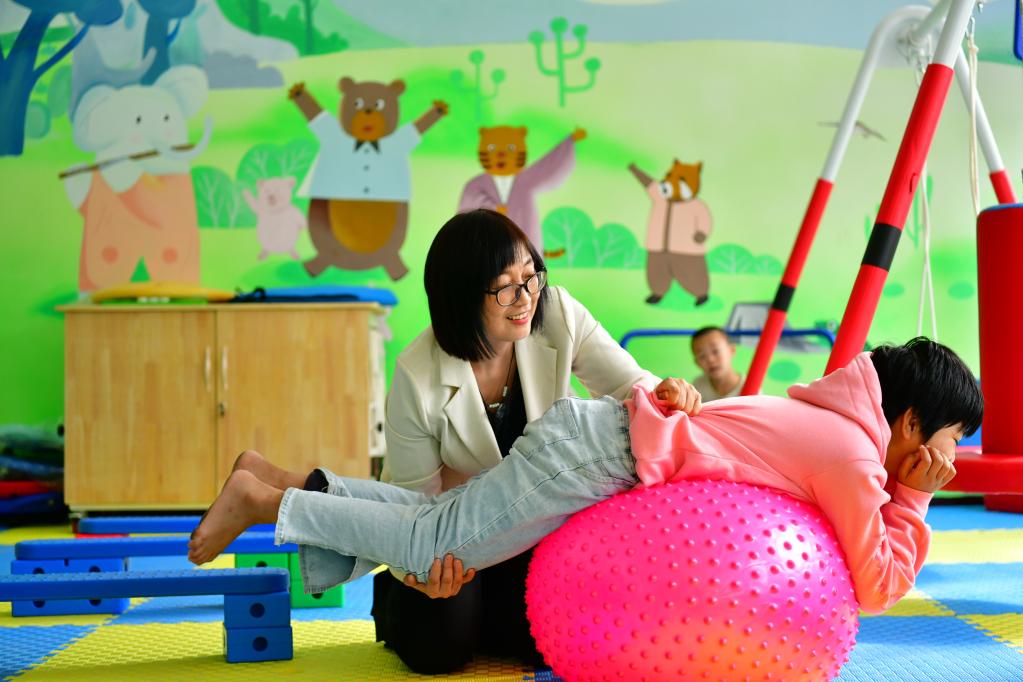 用愛(ài)鍛造&ldquo;隱形的翅膀&rdquo;