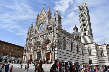 走進(jìn)意大利中世紀古城錫耶納