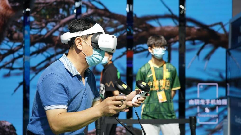 新華全媒+｜服貿會(huì )上感受科技亮點(diǎn)