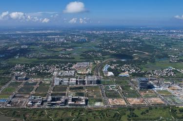 新華全媒+丨?？诮瓥|新區：防疫不放松 建設不停工