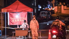 新華全媒+丨貴陽(yáng)：微光&ldquo;守夜人&rdquo; 同心戰疫情