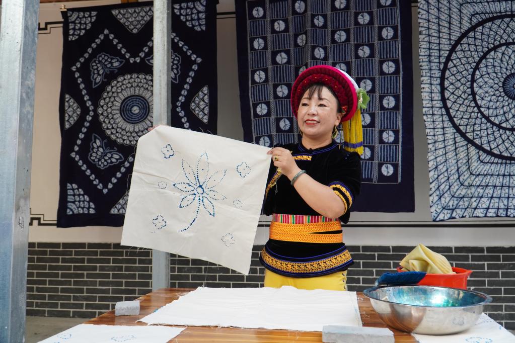 她從蒼山洱海來(lái)&mdash;&mdash;跨越千里的湘滇白族情