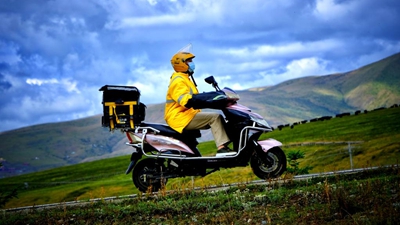 高原小城騎手甲熱：外賣(mài)&ldquo;跑出&rdquo;幸福路