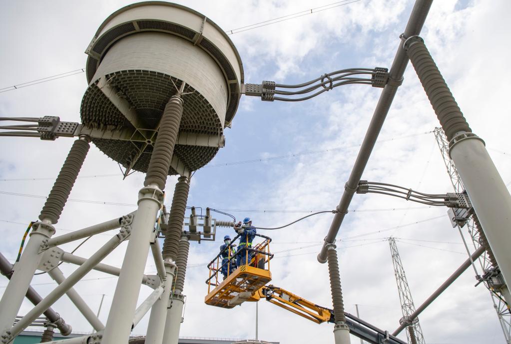 新華全媒+丨世界最高電壓等級換流站完成&ldquo;體檢&rdquo;