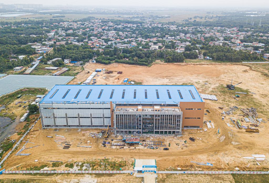 新華全媒+丨海南新能源高端裝備產(chǎn)業(yè)基地建設穩步推進(jìn)