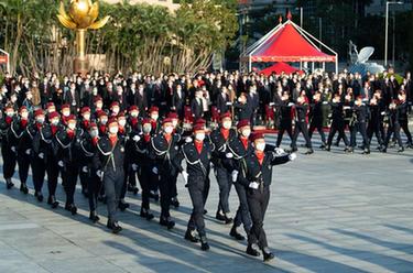 澳門(mén)舉行升旗儀式慶?；貧w祖國23周年