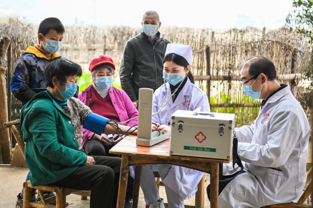 湖南常寧:健康服務(wù)進(jìn)村寨