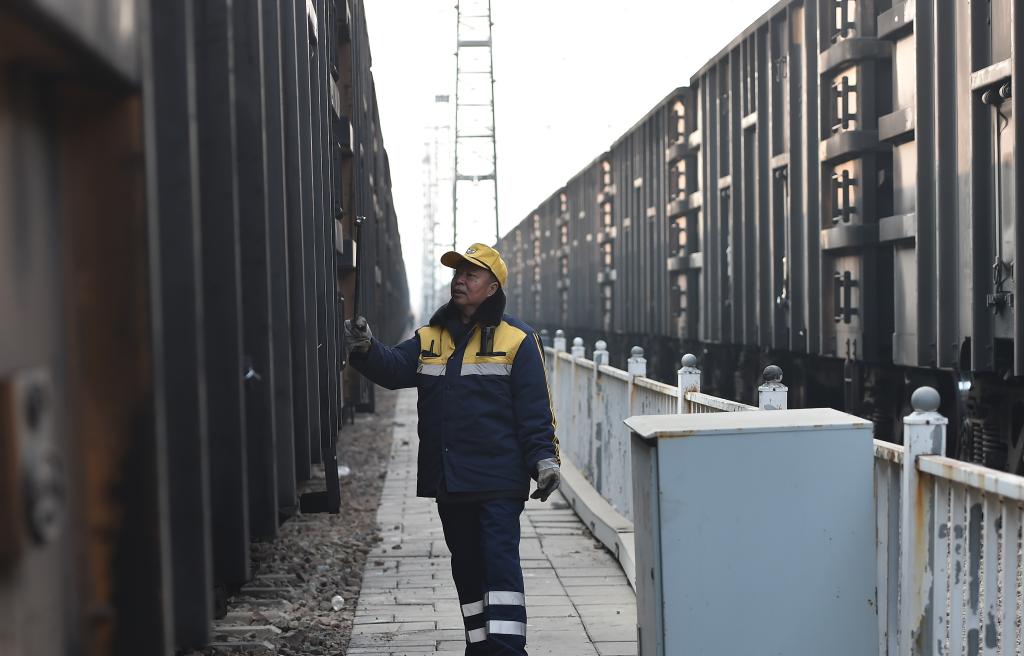 新春走基層丨列車(chē)&ldquo;醫生&rdquo;堅守的最后一個(gè)春運