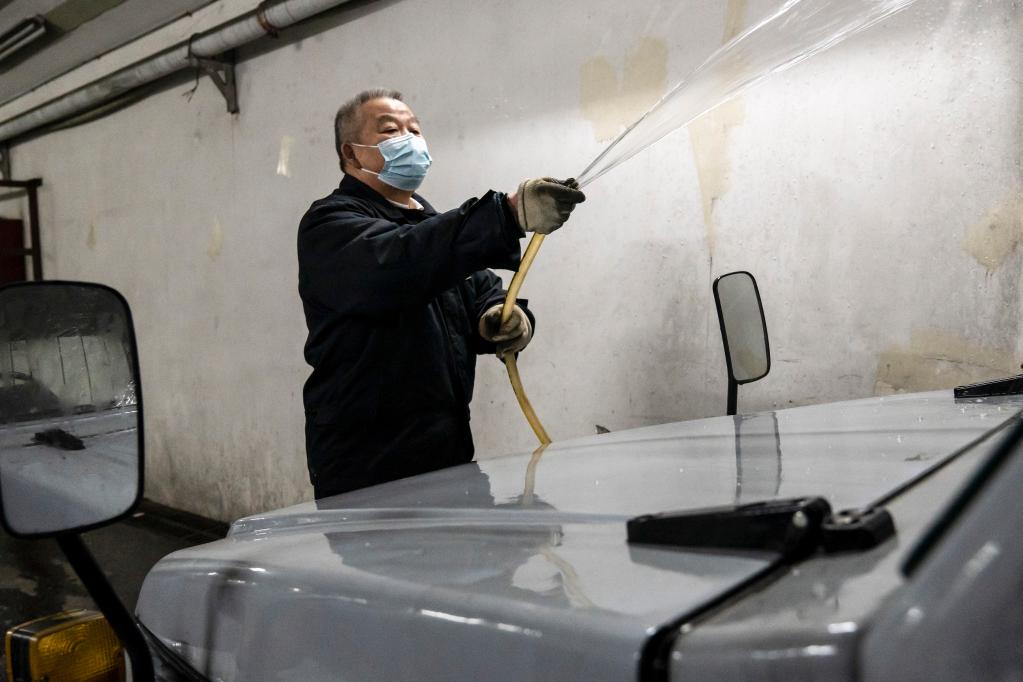 新華全媒+丨火車(chē)站老司機的第43個(gè)春運