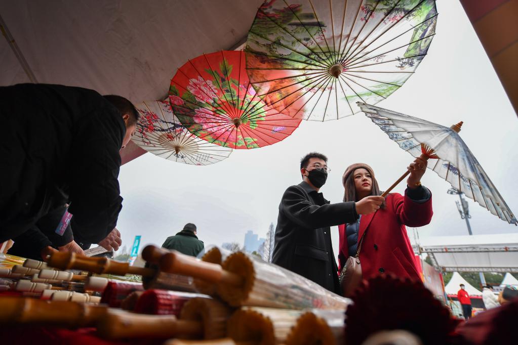 新華全媒+丨非遺元宵喜樂(lè )會(huì )助力文旅市場(chǎng)復蘇