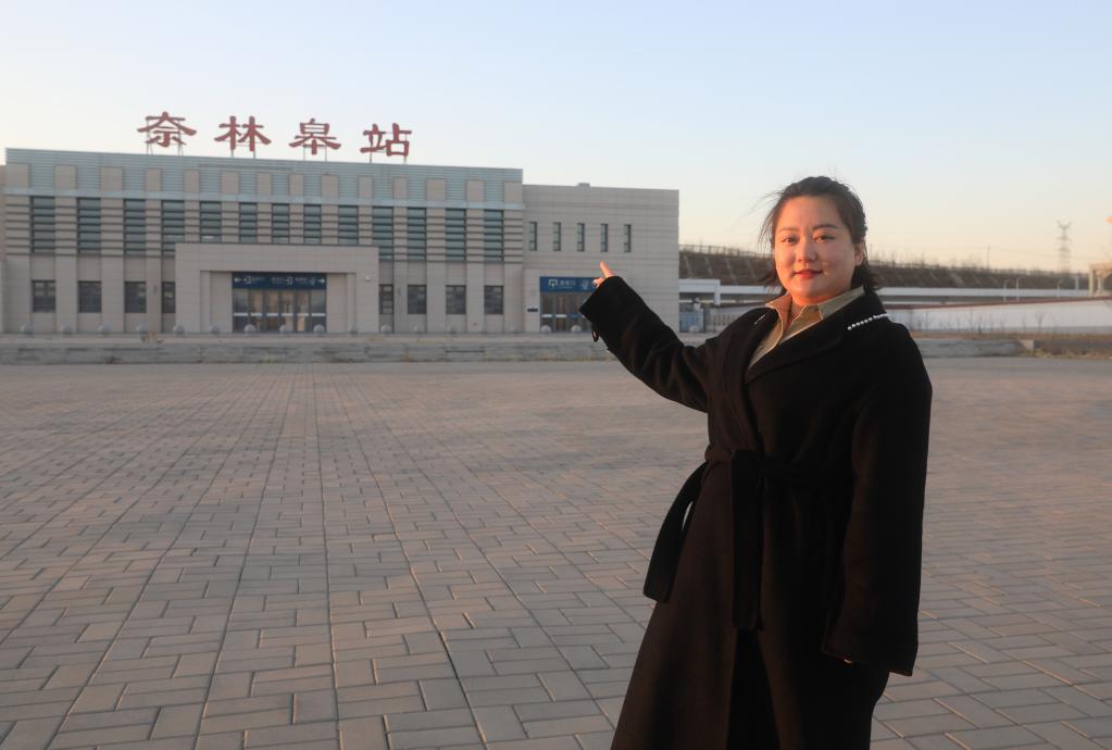 新華全媒+&middot;代表風(fēng)采錄丨王穎：做 &ldquo;有情懷，會(huì )妙招，富鄉親&rdquo;新時(shí)代返鄉新農人