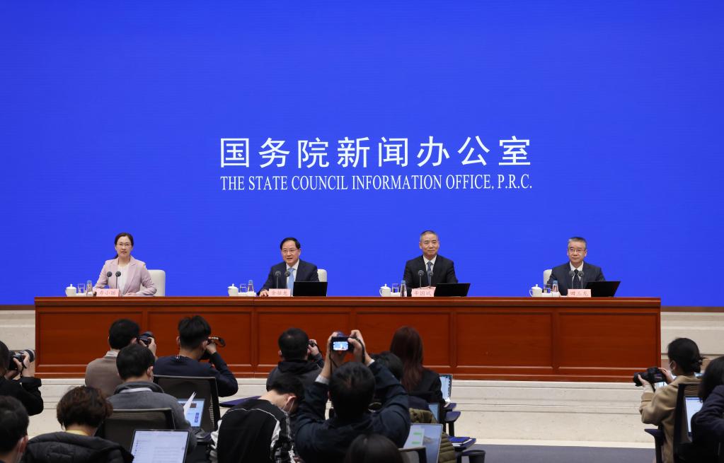 國新辦舉行&ldquo;權威部門(mén)話(huà)開(kāi)局&rdquo;系列主題新聞發(fā)布會(huì ) 介紹&ldquo;加快推進(jìn)新型工業(yè)化 做強做優(yōu)做大實(shí)體經(jīng)濟&rdquo;