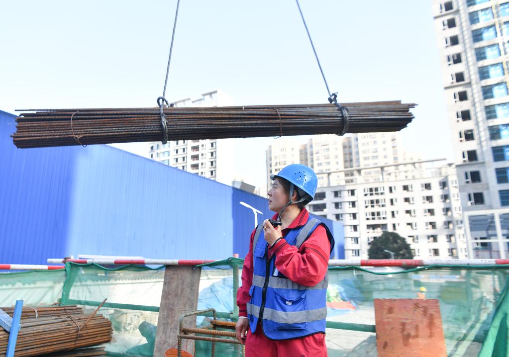 堅守崗位度節日