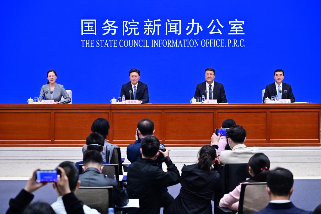 國新辦舉行&ldquo;權威部門(mén)話(huà)開(kāi)局&rdquo;系列主題新聞發(fā)布會(huì )介紹&ldquo;守國門(mén)、促發(fā)展，為推進(jìn)中國式現代化貢獻海關(guān)力量&rdquo;有關(guān)情況