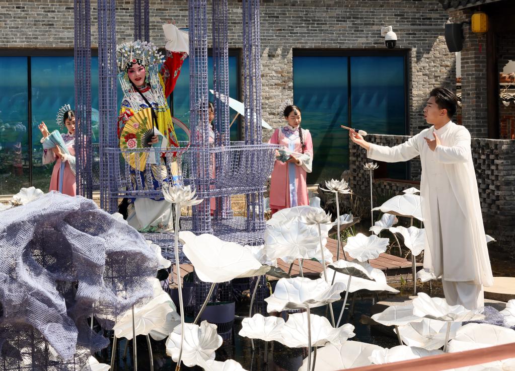 新華全媒+｜江蘇建湖：走進(jìn)淮劇小鎮 感受非遺魅力