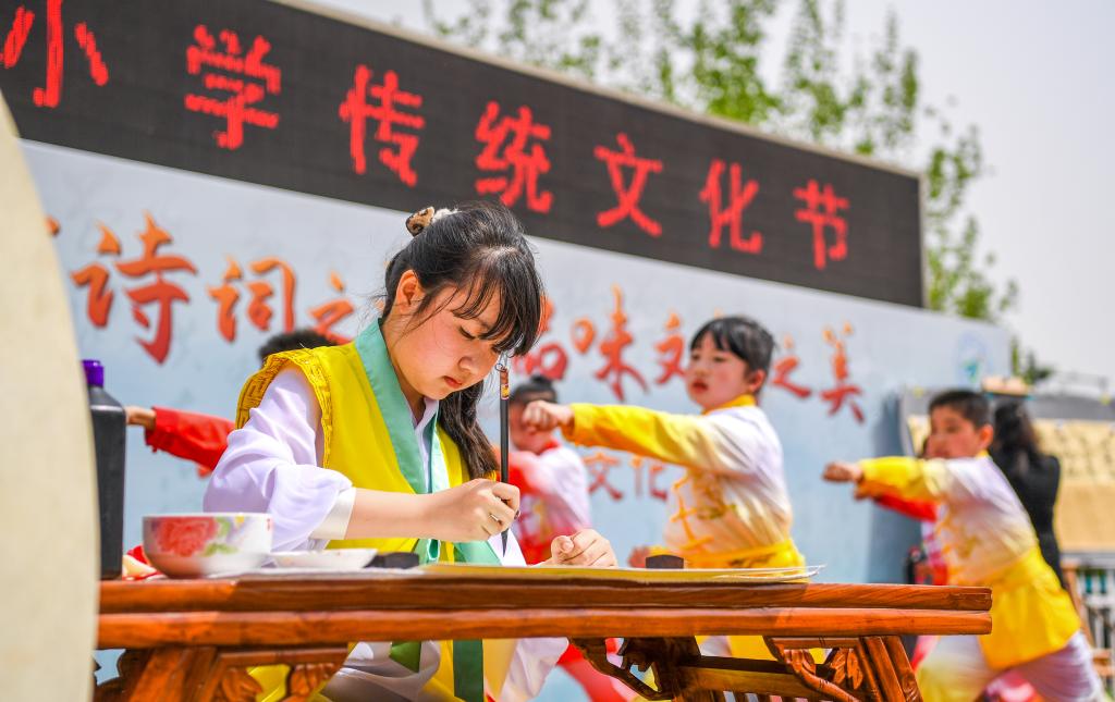 在校園里赴一場(chǎng)傳統文化之約