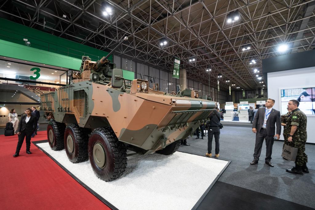 2023巴西防務(wù)展在里約熱內盧開(kāi)幕