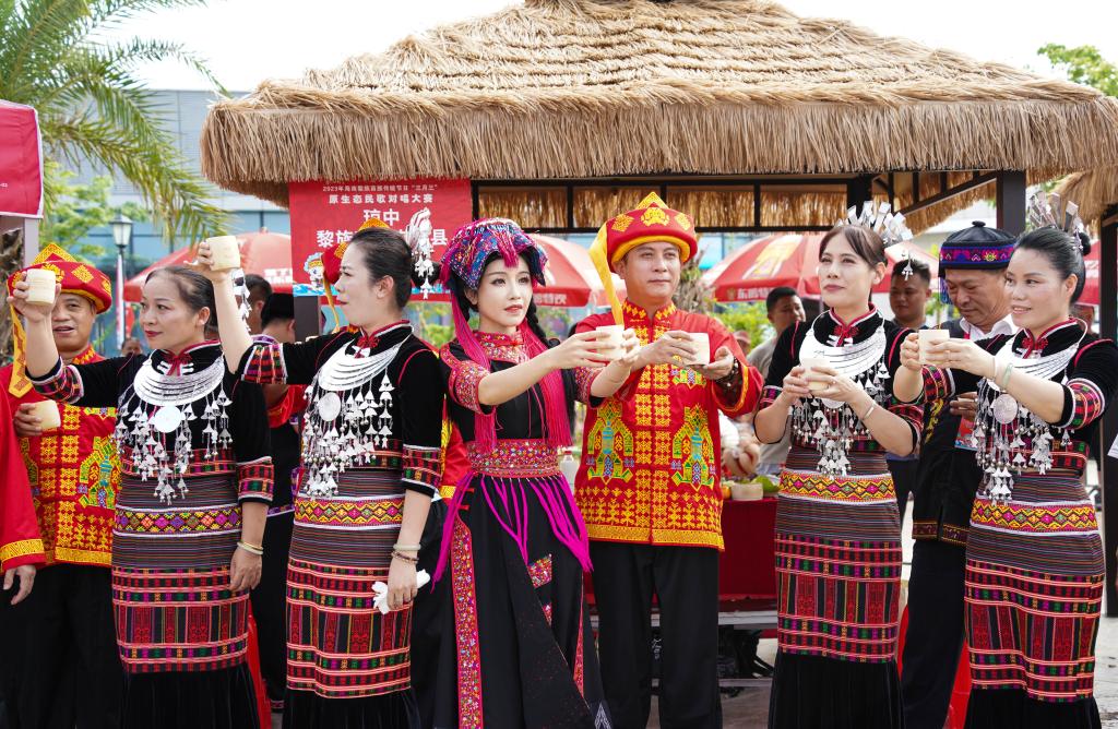 海南樂(lè )東：多彩&ldquo;三月三&rdquo;