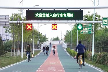 新華全媒+丨叮鈴鈴，&ldquo;自行車(chē)熱&rdquo;又回來(lái)了