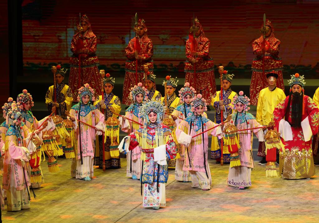 全國戲曲(北方片)會(huì )演在石家莊開(kāi)幕