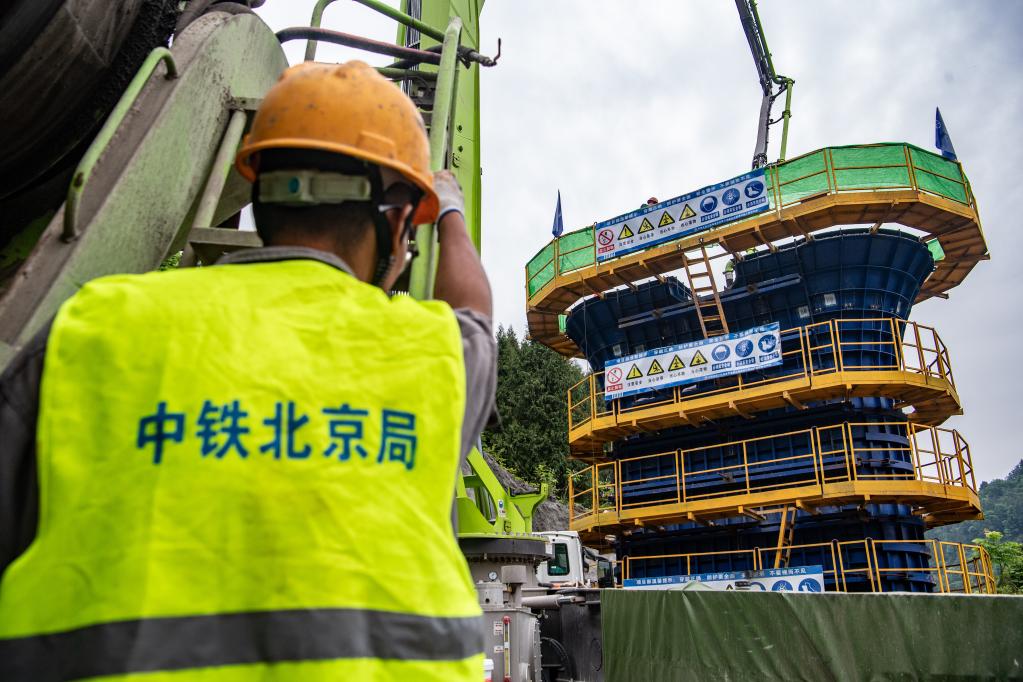 成達萬(wàn)高速鐵路工程加速推進(jìn)