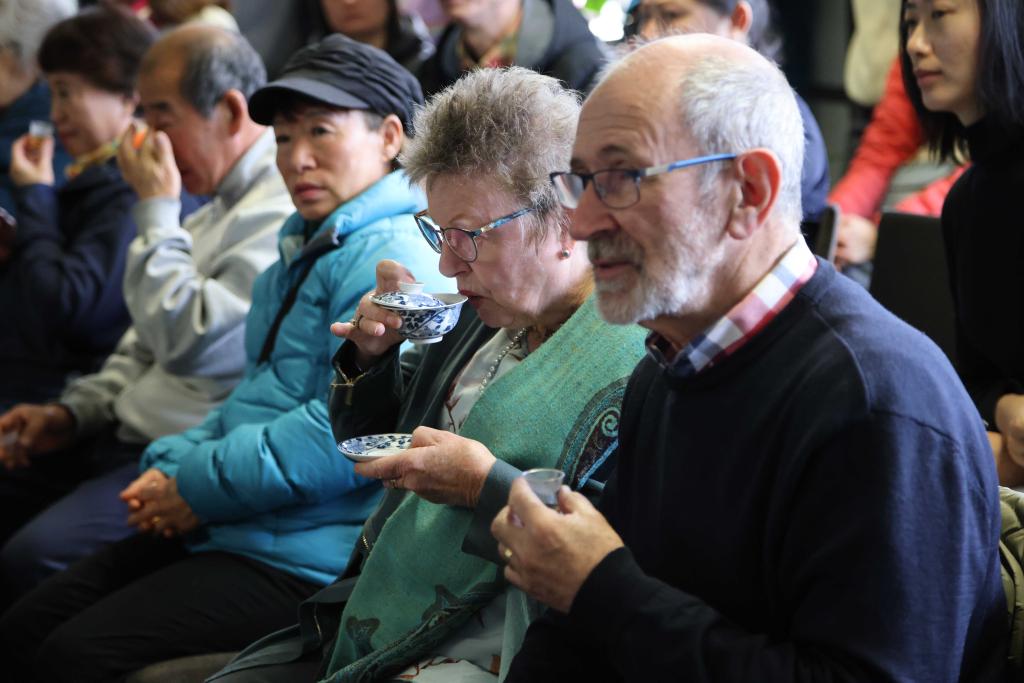 通訊：中國茶文化走進(jìn)路易&middot;艾黎的故鄉