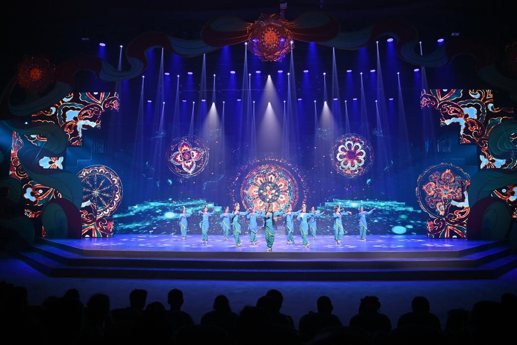 原創(chuàng  )歌舞劇&ldquo;杏花之約 絲路龜茲&rdquo;在新疆庫車(chē)首演