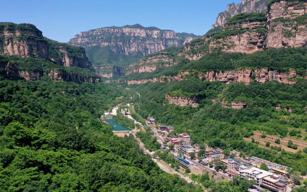 太行山谷變&ldquo;畫(huà)谷&rdquo; 寫(xiě)生經(jīng)濟富鄉村