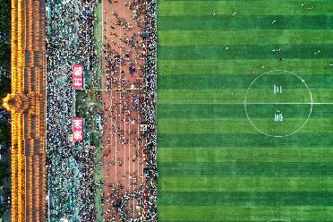 新華全媒+｜貴州&ldquo;村超&rdquo;，點(diǎn)燃夏日足球熱情