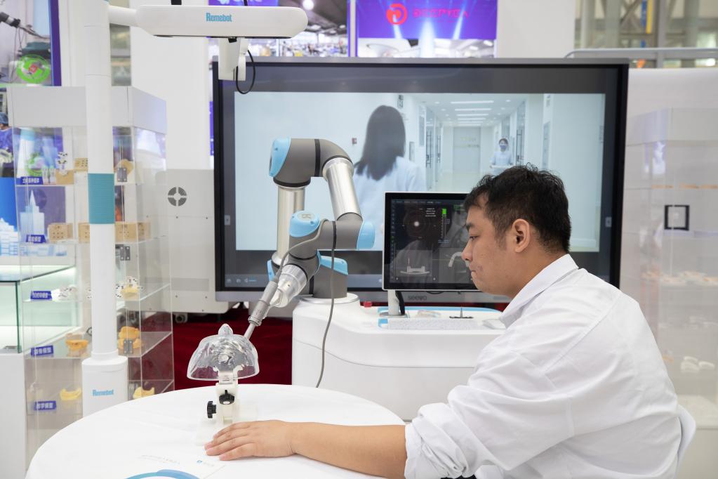 新華全媒+丨第三十二屆哈洽會(huì )搭建對外開(kāi)放平臺