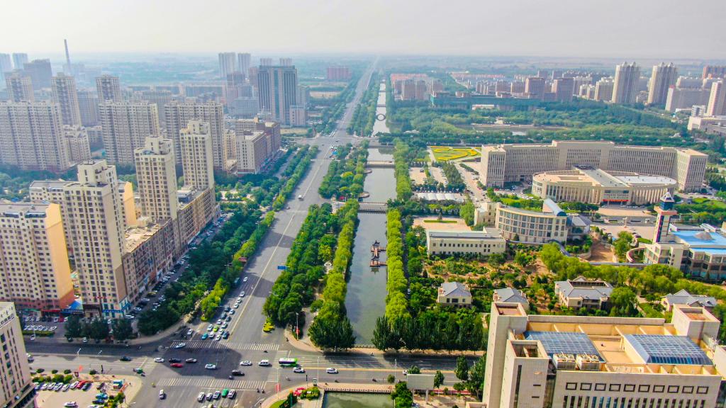 天空之眼瞰巴彥淖爾：黃河&ldquo;幾字彎&rdquo;上的富美之城