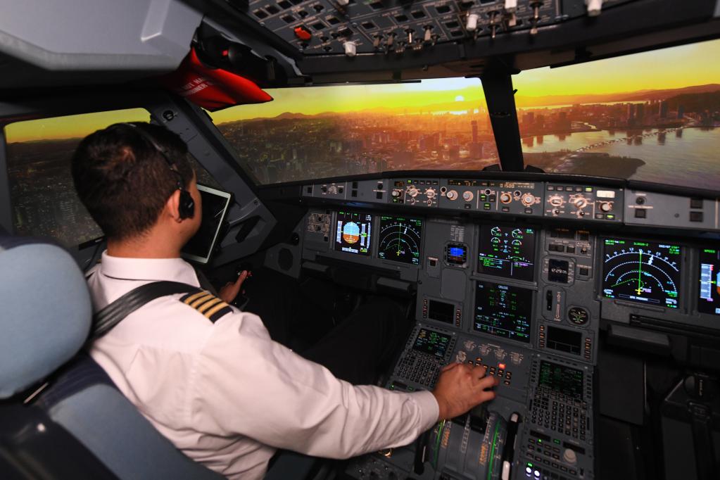 國產(chǎn)自研系統助力中國機長(cháng)&ldquo;直沖云霄&rdquo;