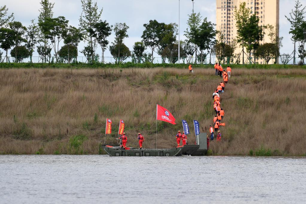 長(cháng)沙舉行防汛搶險應急演練