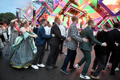 莫斯科：慶祝畢業(yè)