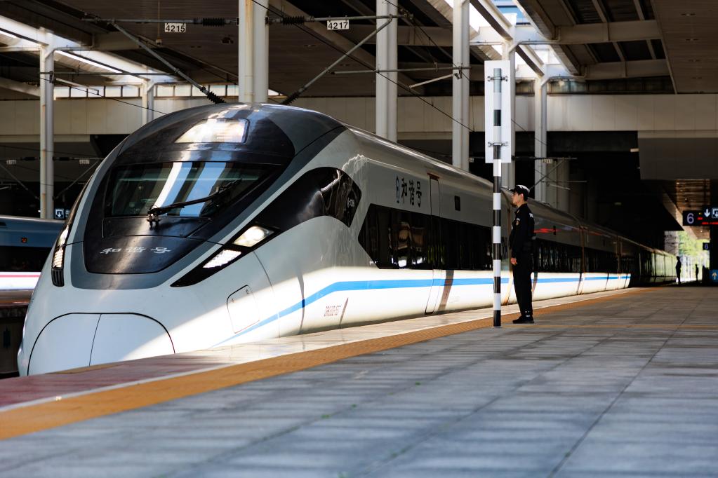 貴南高鐵貴州段開(kāi)始按圖行車(chē)試驗