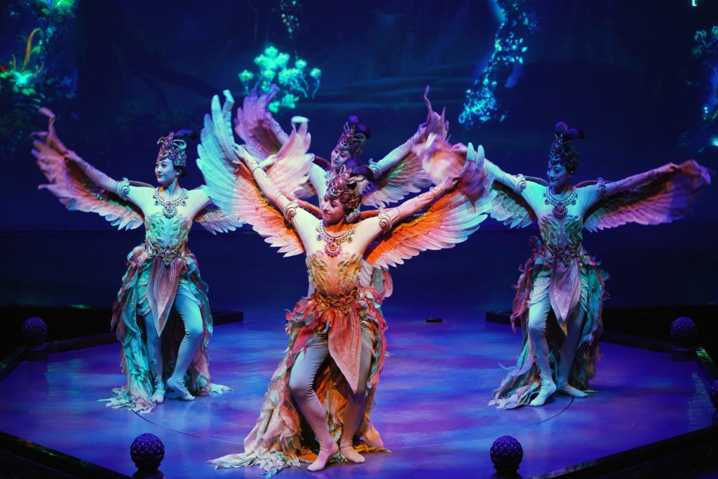 新華全媒+｜四劇&ldquo;同臺&rdquo;打造敦煌文化視覺(jué)盛宴&mdash;&mdash;《樂(lè )動(dòng)敦煌》