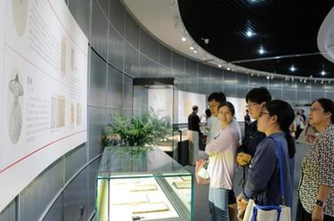 2023年中華傳統曬書(shū)活動(dòng)在江蘇揚州啟動(dòng)