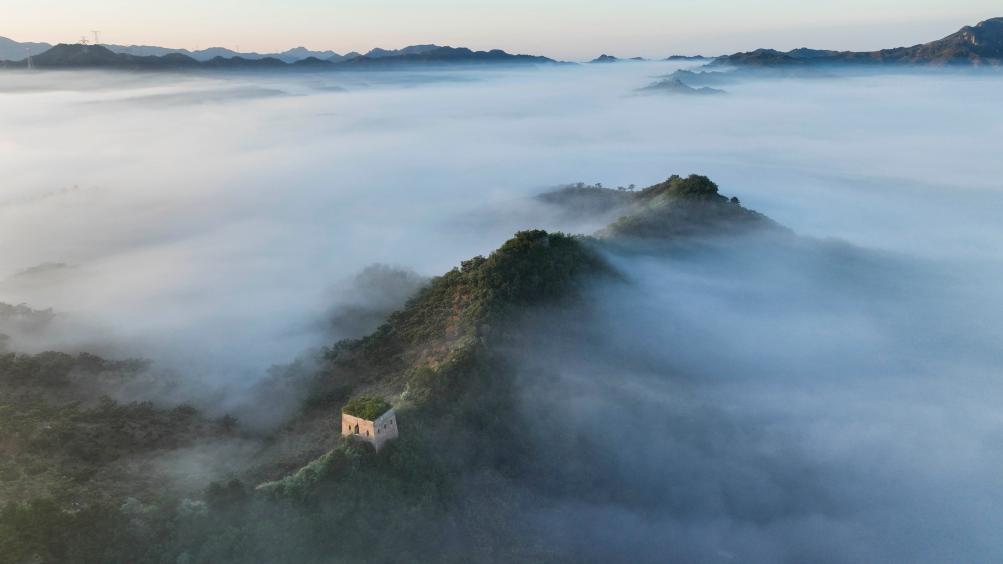 長(cháng)城晨霧