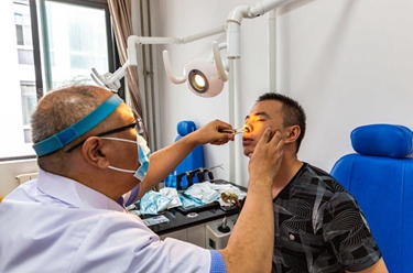 專(zhuān)家千里義診 情暖山區群眾