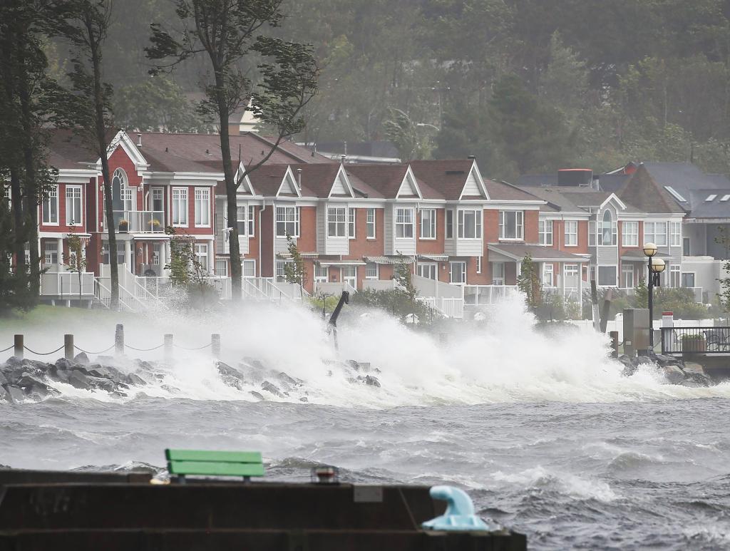 颶風(fēng)&ldquo;李&rdquo;影響加拿大東部地區
