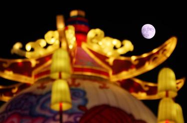 湖南衡陽(yáng)：張燈結彩迎佳節